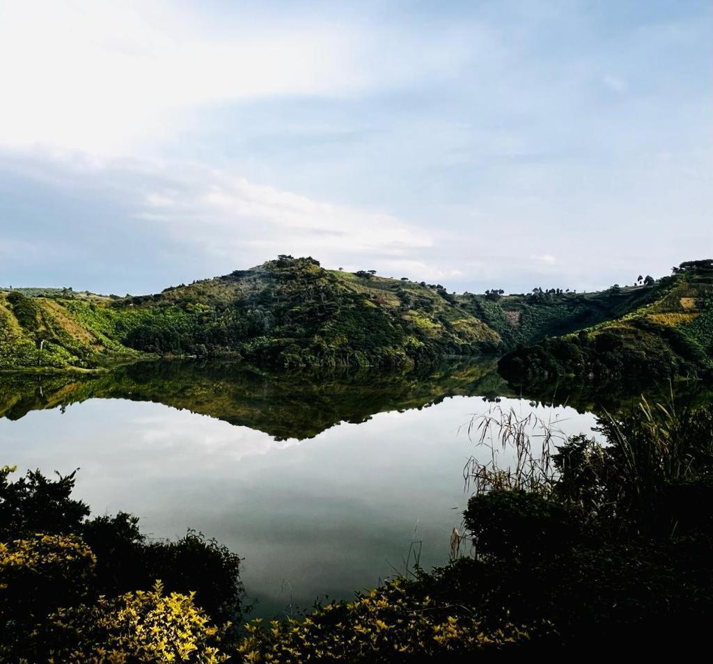 Mwamba Kelele Lodge Fort Portal Zewnętrze zdjęcie